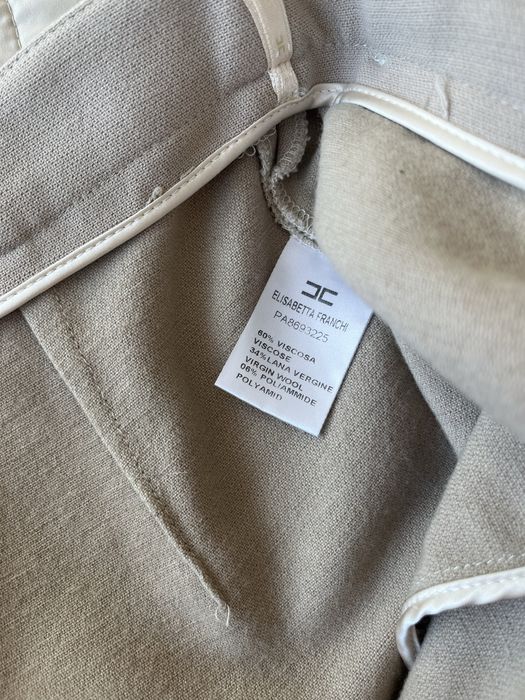 Къси панталонки с вълна Elizabetta Franchi