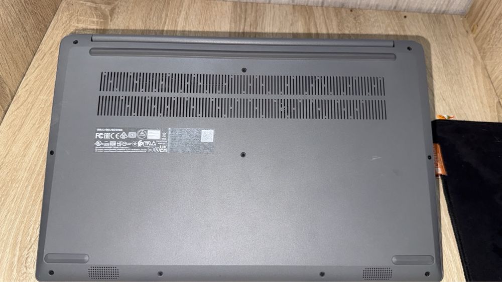 Lenovo ноутбук почти новый