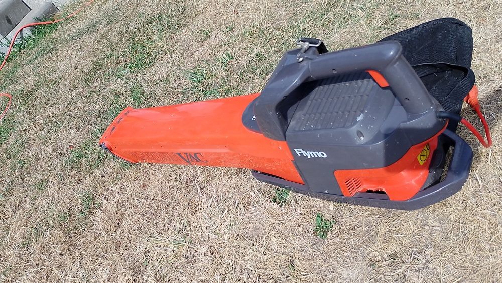 Vând aspirator de frunze Garden Vac