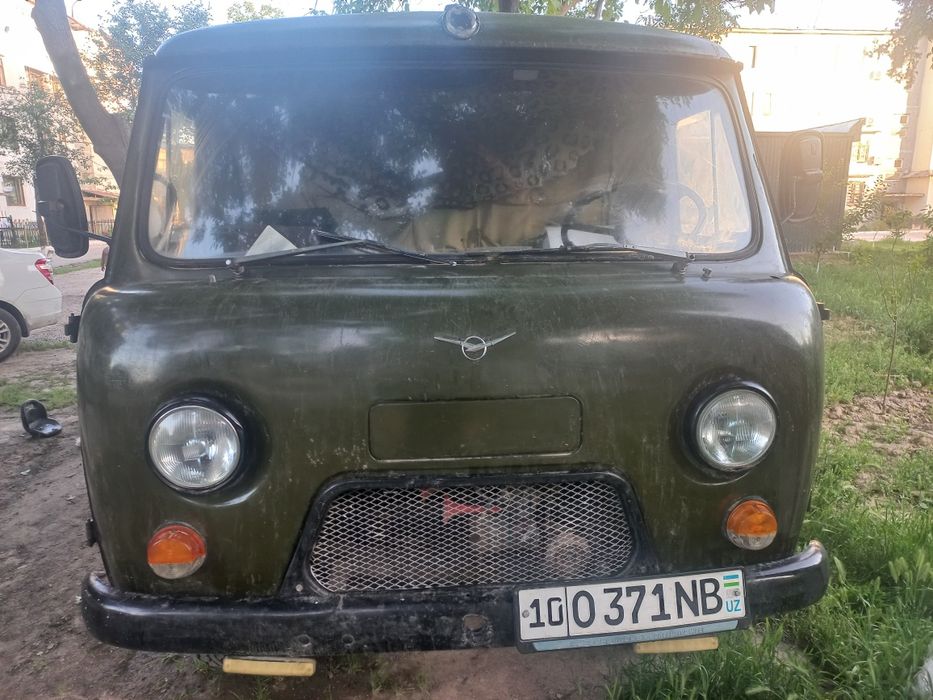 УАЗ грузавая машина
