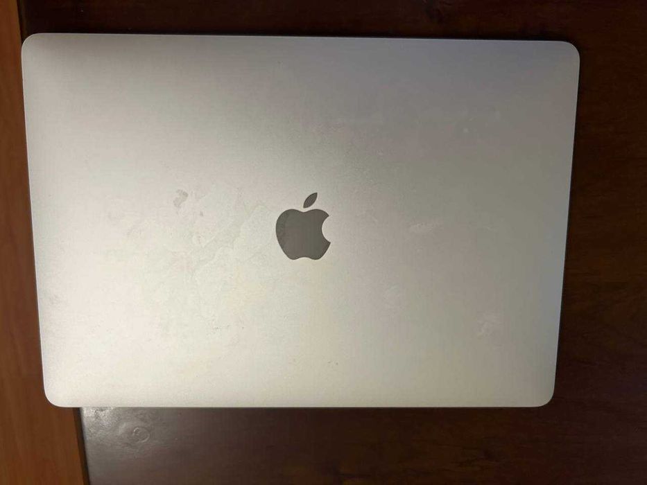 продам два Macbook Air 2020 года модель А 2179