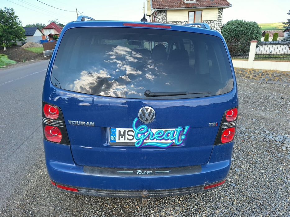 VOLKSWAGEN Touran 2010 — imagine 4