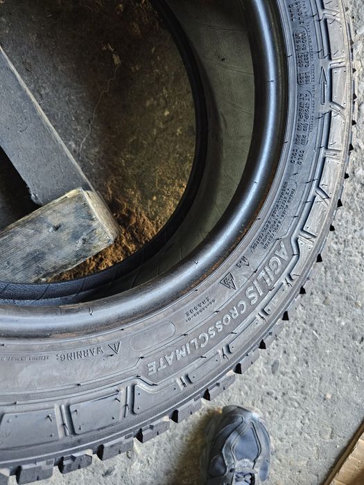 2 anvelope allseason 215 65 16C Michelin Agilis 2020