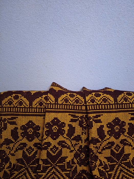 Vând macat tesut de lana.