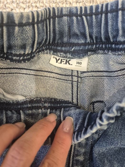 Джинсы новые фирменные