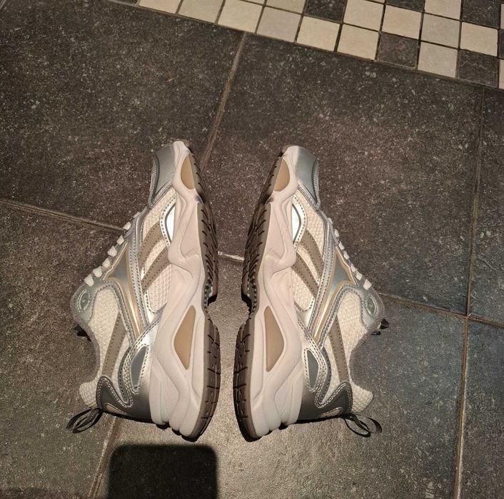 НОВИ маратонки Reebok 30€