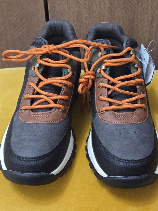 Маратонки обувки 38-40