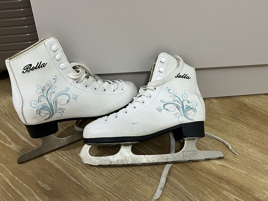 Коньки фигурные 35разм