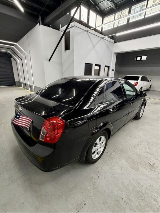 2023 qora jentra lyuk bor