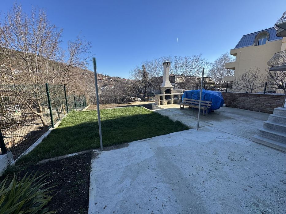 Къща в Добрич, област-гр.Балчик площ 190 цена 198000