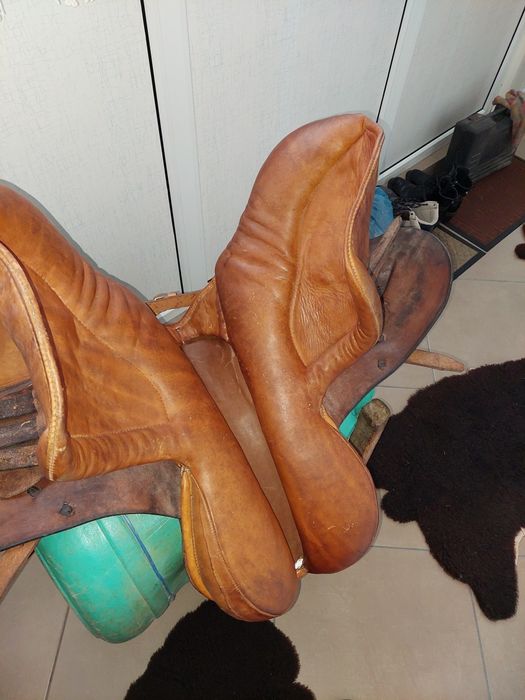 Vând șa călărie și antrenament