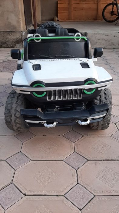 Продам детскую машину