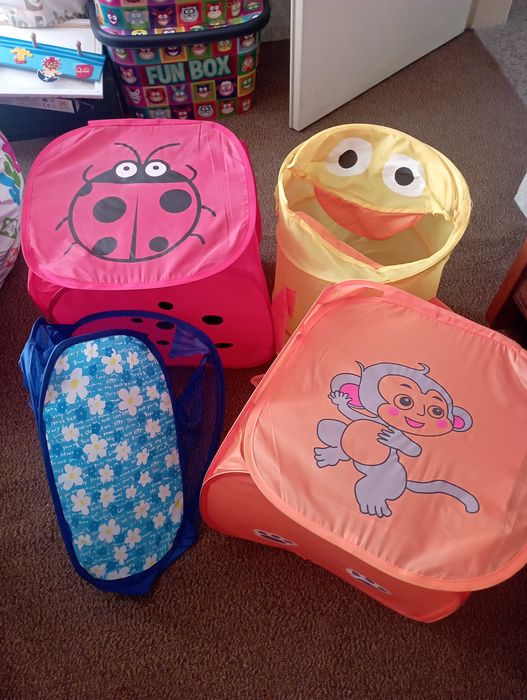 Детски палатки и кошове за играчки