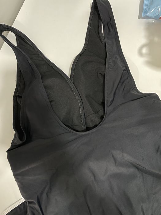 Разпродажба на бански,плажни чанти,шапки,бандани ,парео