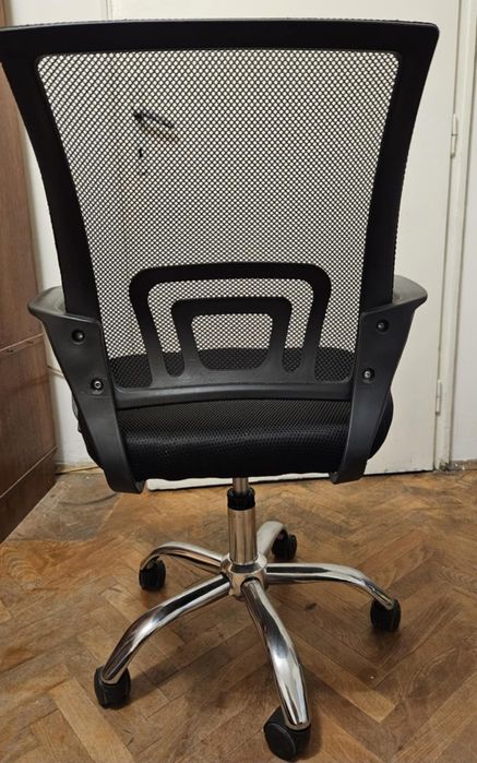 Въртящ се стол.Черен