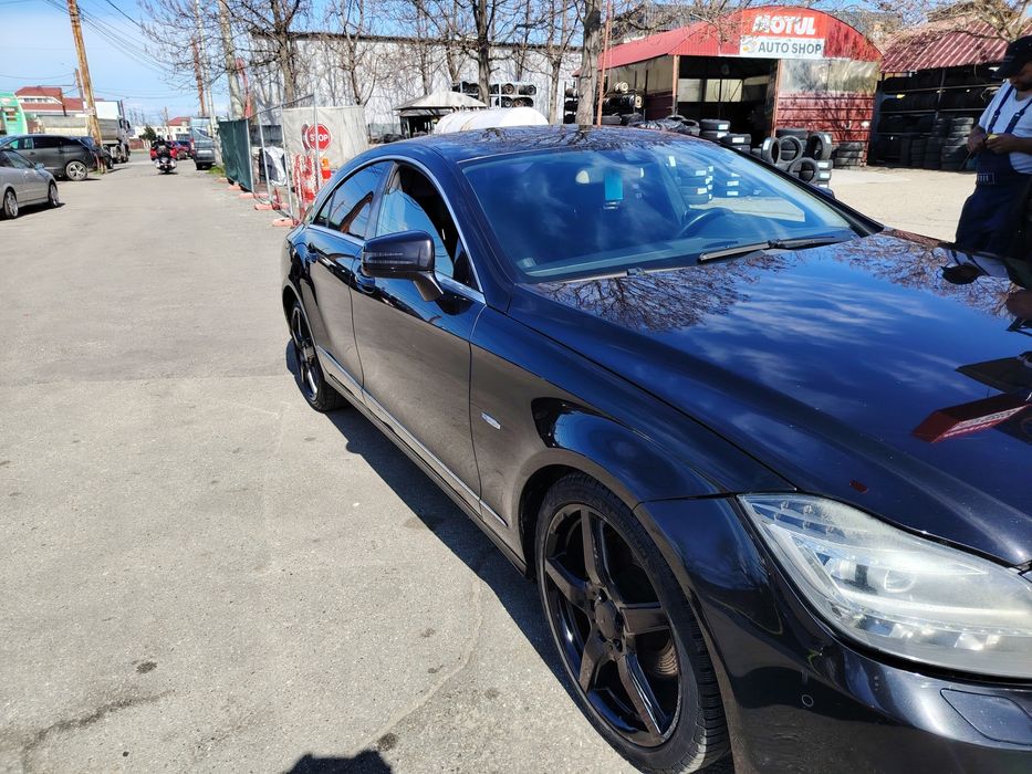 Mercedes CLS blue efficiency 2012