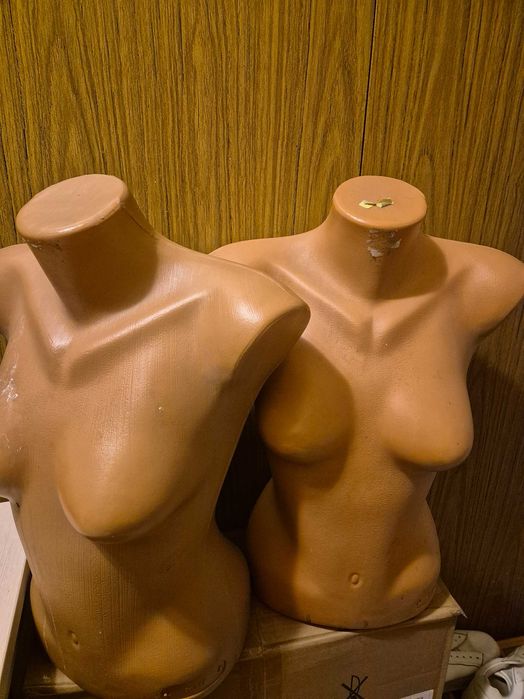 Продавам  дамски манекен