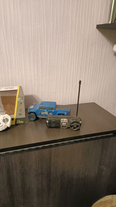 Продам игрушки. Машинки на пульте