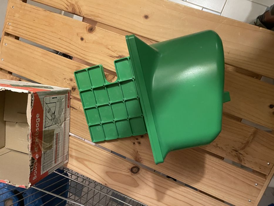 Кутия за вграждане с кран за градина