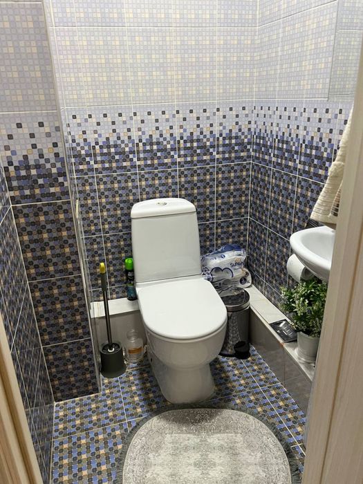 Срочно продается квартира Ойбек 3 комнат