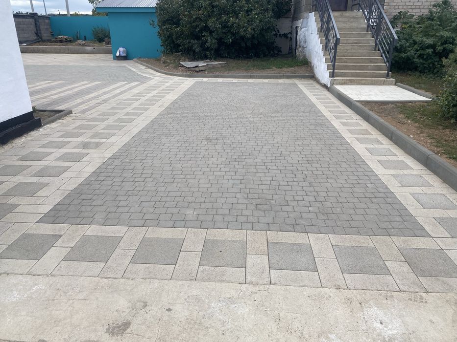 Укладка брусчатки. Асфальта