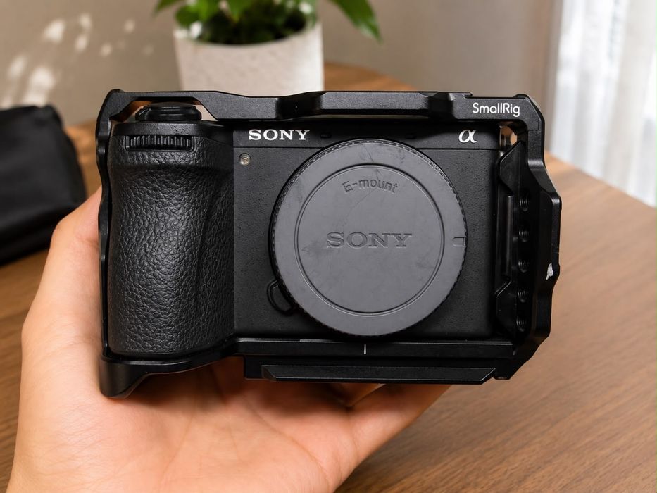 Sony A6700 + Sigma 18-50mm F2.8 DC DN