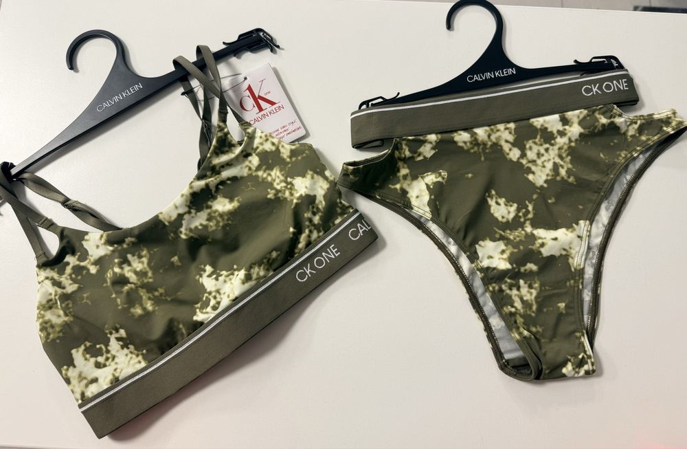 Комплект бюстие и бразилки Calvin Klein /XS, S/