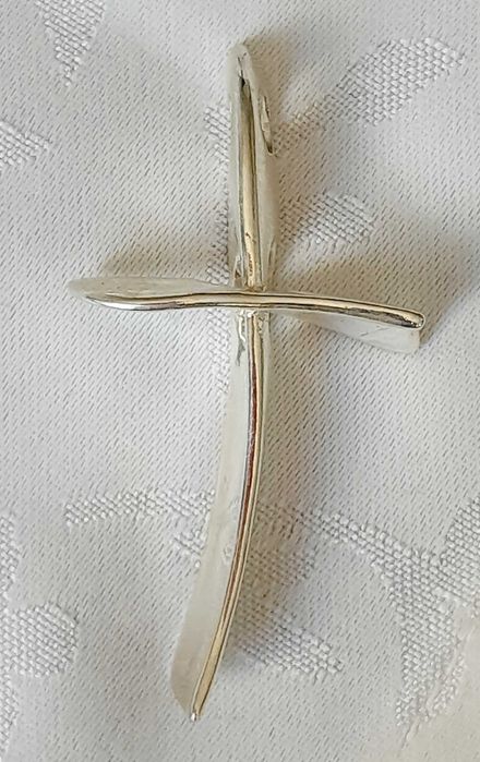 Сребърен кръст стилизиран