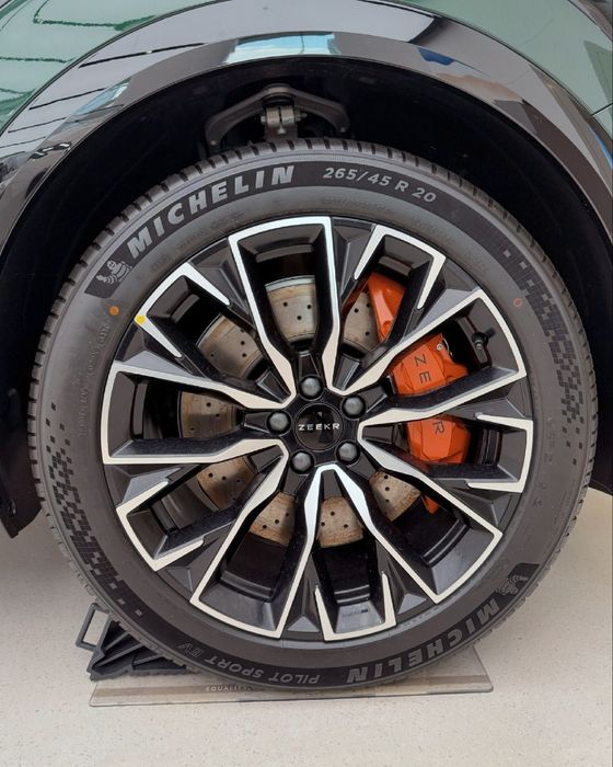 Zeekr 7 X full crasover CIP