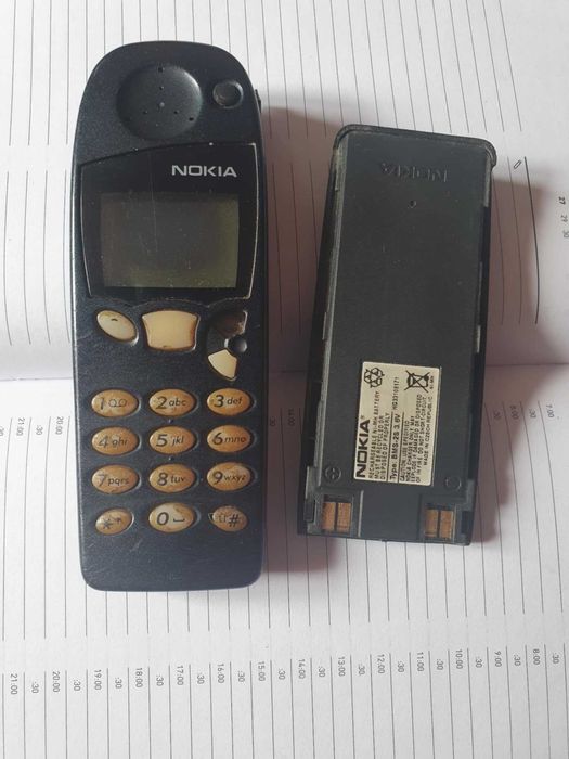 Nokia 5110 telefon colectie cu uzura carcasa