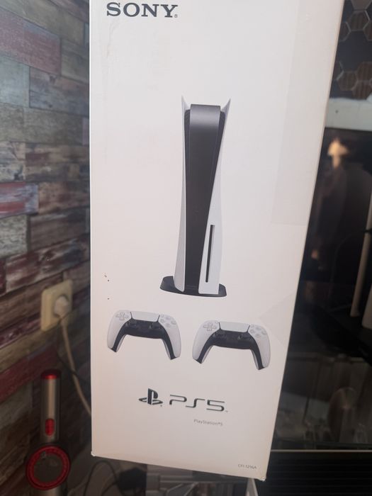 Playstation 5 с два джойстика