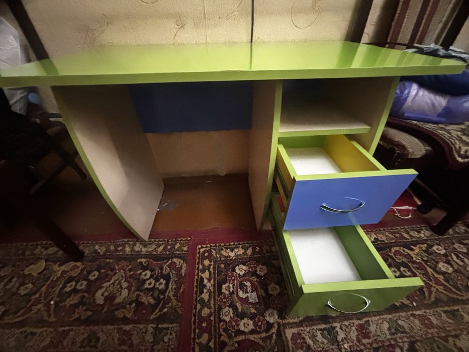 Детский учебный стол Сотилади