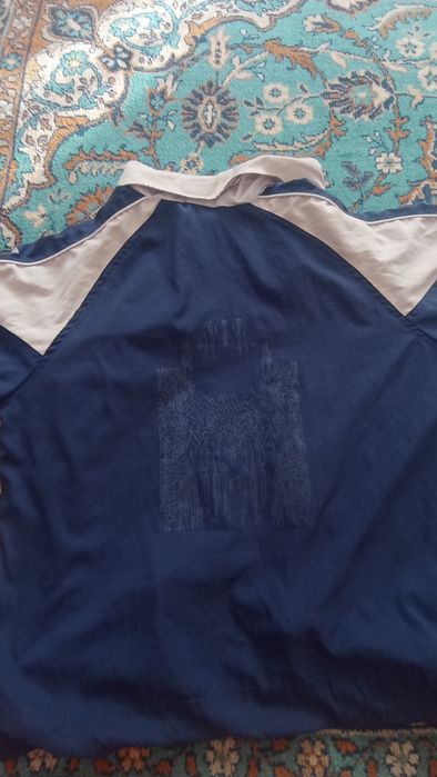 Продам ветровку(кофту) найк