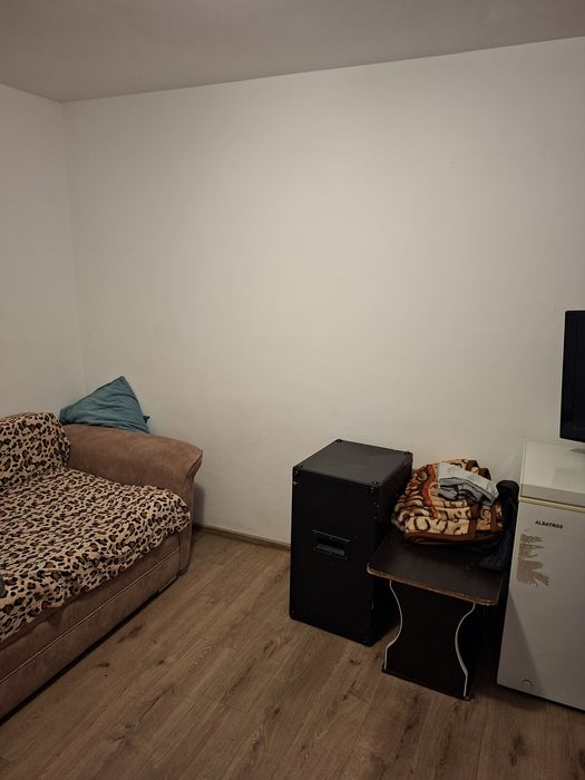 vand casa din caramida 4 camere zona centrala