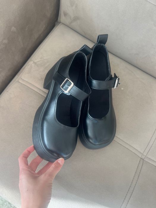 Черни обувки размер 39 еко кожа топ тренд