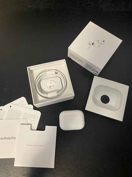 Apple AirPods Pro (2nd Generation)