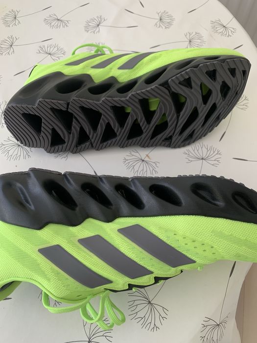 Adidasi alergare