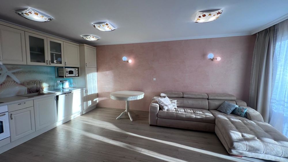 Продава се Тристаен апартамент в Несебър - 114 кв.м за 2325 €/кв.м - Снимка #2