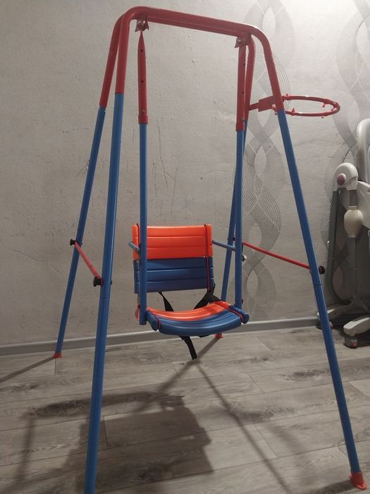Продам детскую качелю