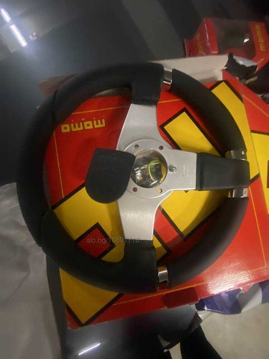 Оригинален, спортен волан MOMO, Italy