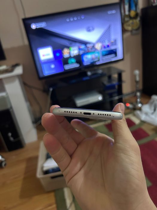 iPhone 11 оригнал катпайт легенда телефон