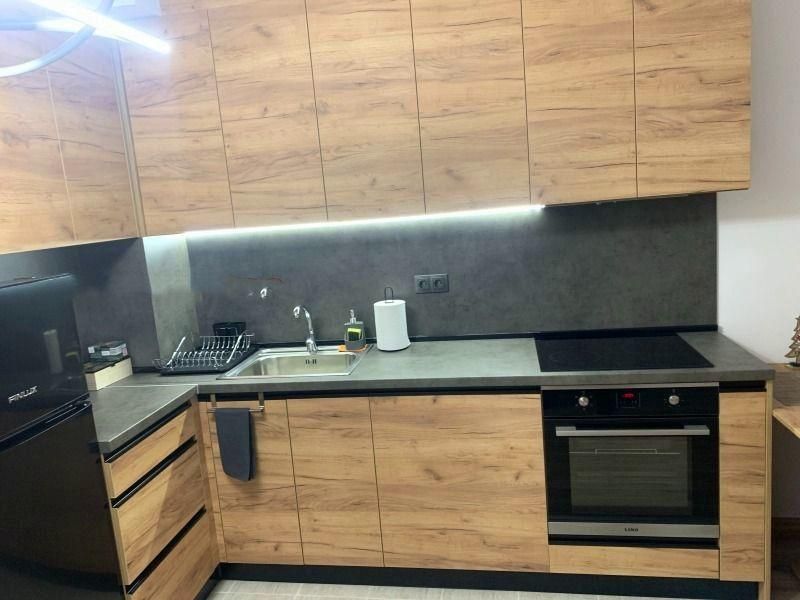 Дава се под наем Едностаен апартамент в София, Център - 52 кв.м за 747.66 € - Снимка #1