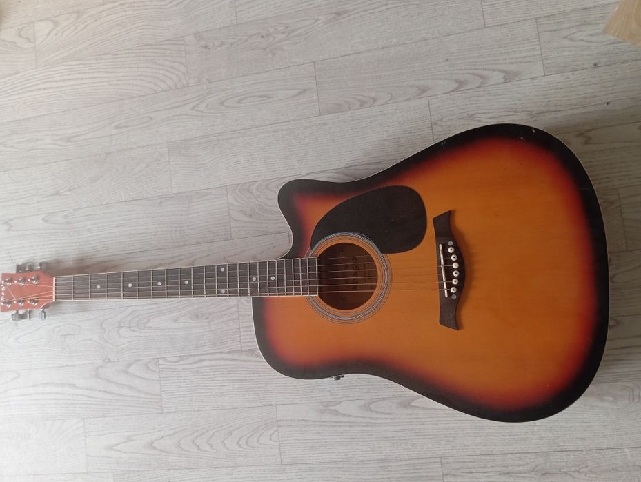 Гитара СРОЧНО продается