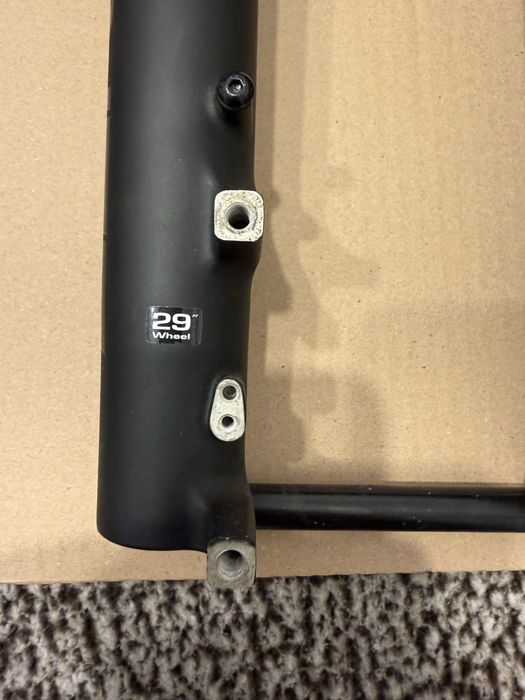 Furcă MTB SR Suntour ZERON36X BOOST EQ 29” – 160 mm