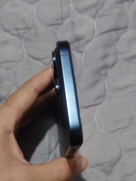 Iphone 15 Pro Max srochno ideal holat