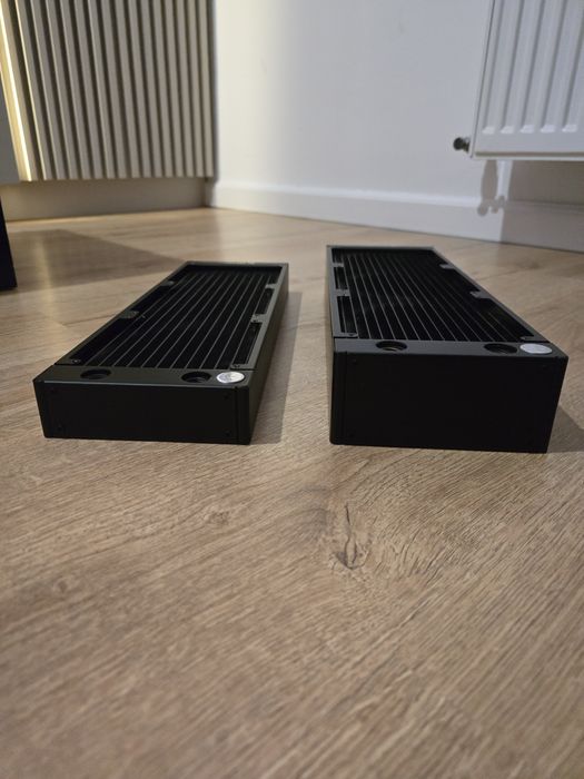 Vand 2  Radiatoare watercooling EK Water Blocks 360mm (impecabile)