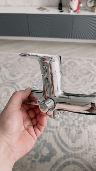 Смеситель для ванны