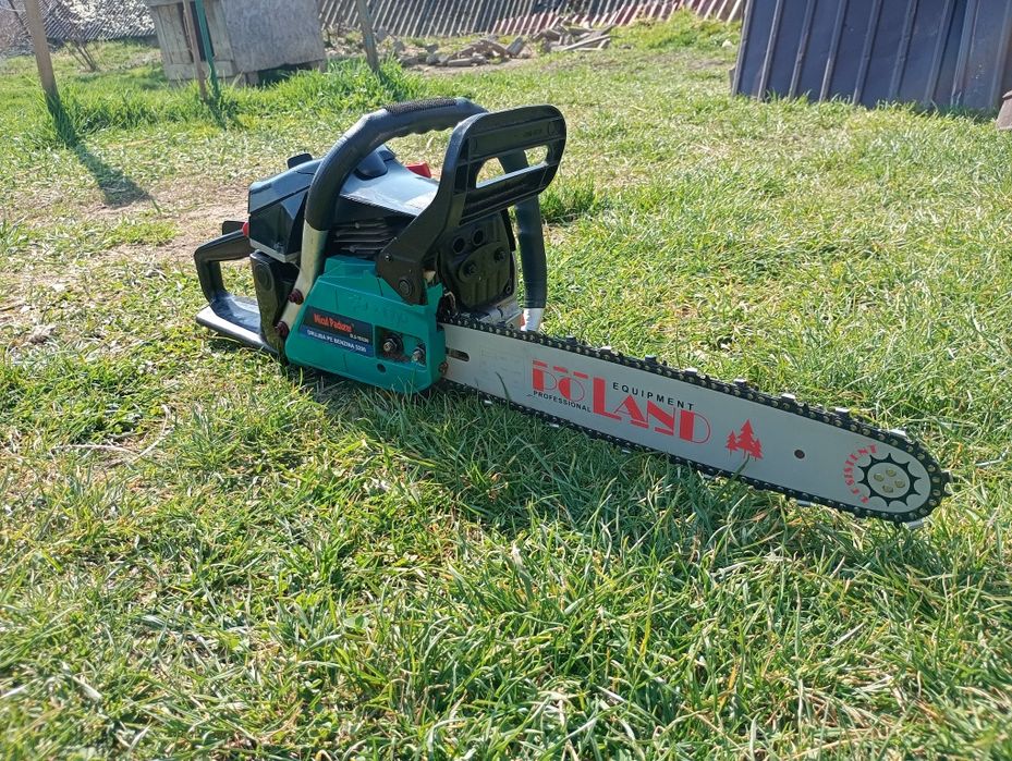 Vând Drujba Micul Pădurar In Stare De Funcționare preț 200 lei fix