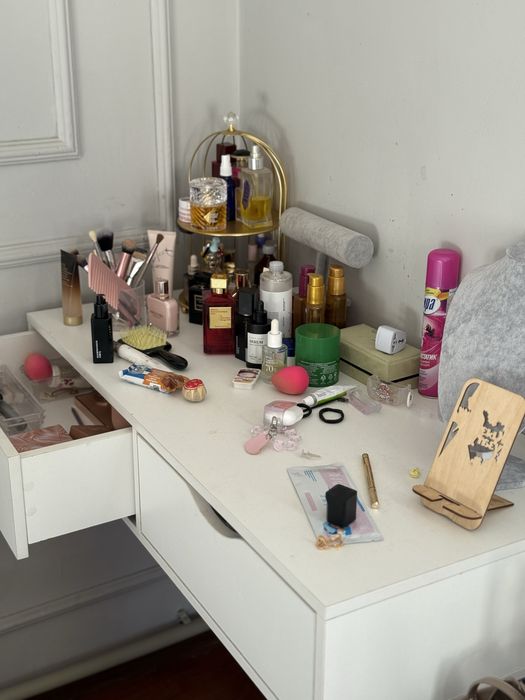 Туалетный столик