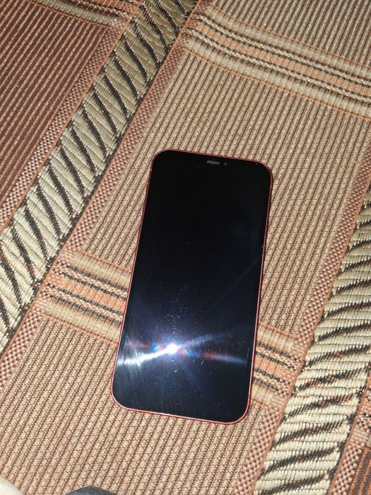 Iphone 12   vand sau schimb  iphone 11 sau xr